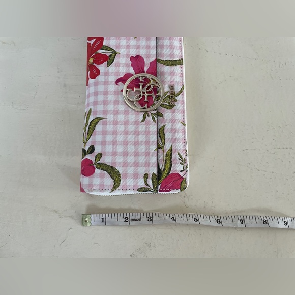 NWOT Floral Zippered Guess Wallet - Picture 9 of 12